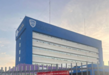Patients endure high temperatures at the General Hospital in Chihuahua; they accuse authorities of neglect.